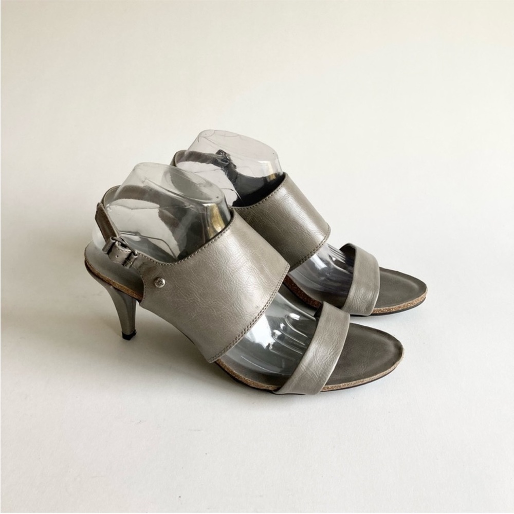SIMPLY VERA VERA WANG GREY LEATHER HEELED SLINGBACKS SZ 10 PRELOVED IN VERY GOOD - Picture 8 of 16